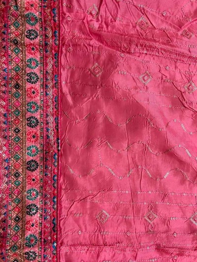 upaada-silk-suit-4-63b1d85a7aa81.jpg